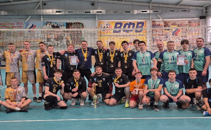 Команда по волейболу «Луч»