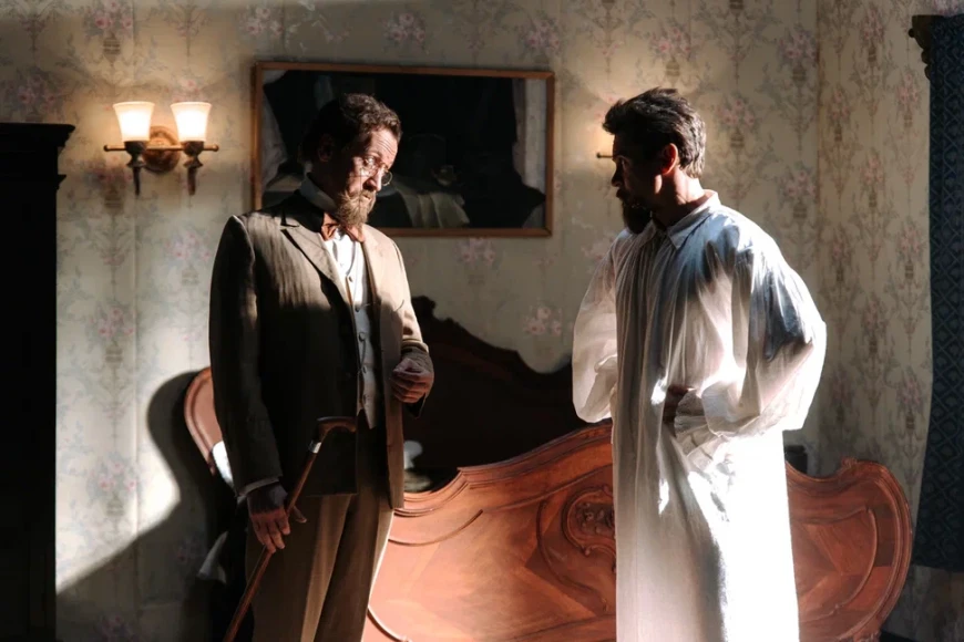 «Как Деревянко Чехова играл». Кадр из сериала пресс-службы СТС