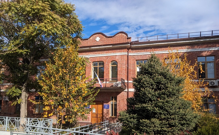 Городская поликлиника № 2 в Таганроге. Фото Яндекс.карты