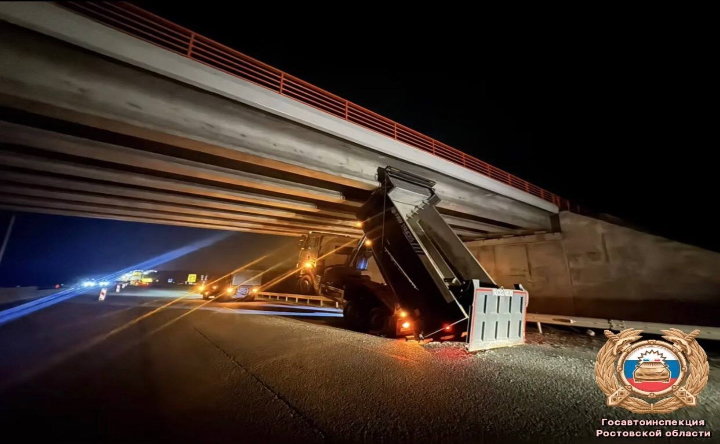 Место ДТП. Фото пресс-службы Госавтоинспекции по Ростовской области