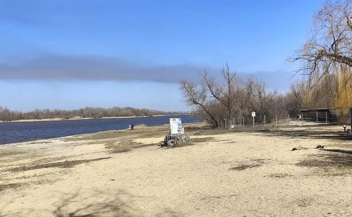 Городской пляж. Фото пресс-службы администрации Азова