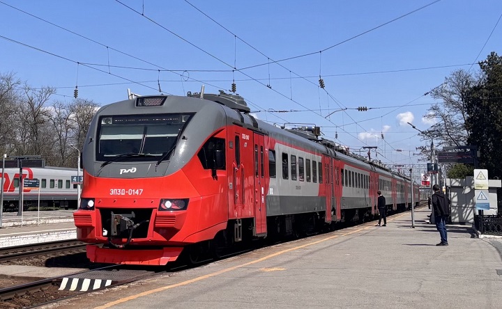 Электричка в Таганроге. Фото ruffnews.ru