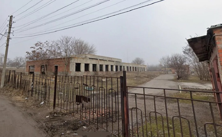 Хозблок на Ломакина, 57. Фото Google Maps