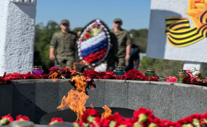 Вечный огонь. Фото Дианы Мацко и Дениса Лагутина