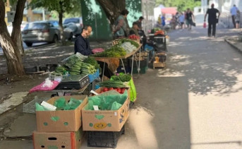 Точки торговли. Фото Дениса Лагутина и Дианы Мацко