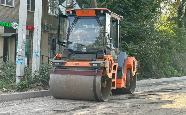 Ремонт дороги. Фото Дениса Лагутина
