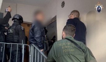 Задержание подозреваемого. Фото пресс-службы ГСУСК РФ по Санкт-Петербургу