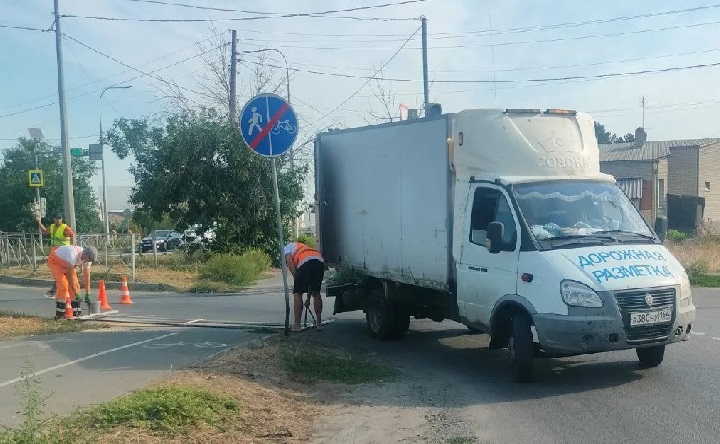 Нанесение разметки. Фото Павла Ломакина
