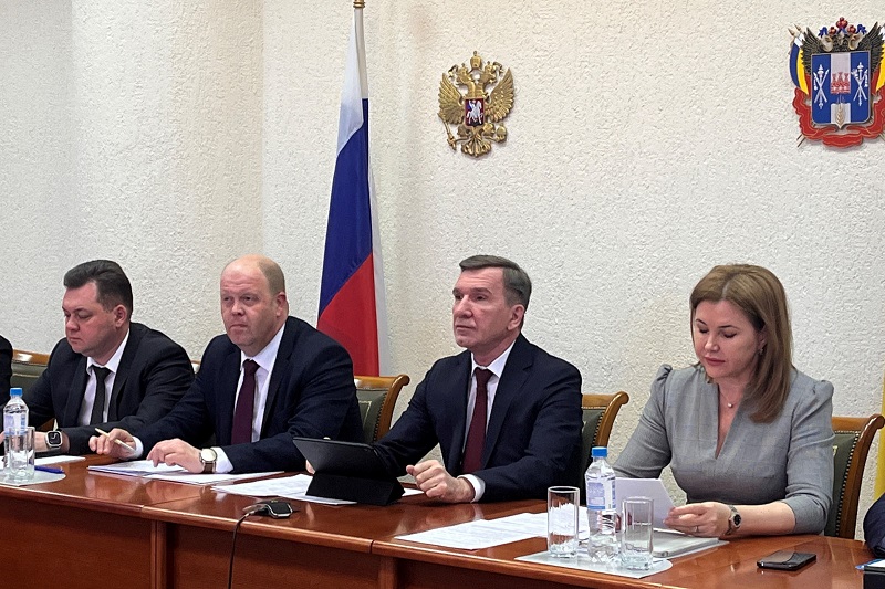Игорь Гуськов (справа) уверен, что средства Пушкинской карты — это хороший финансовый резерв для региональных учреждений культуры.