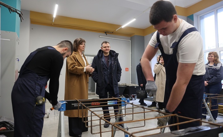 Юрий Слюсарь на встрече со студентами. Фото пресс-службы губернатора Ростовской области